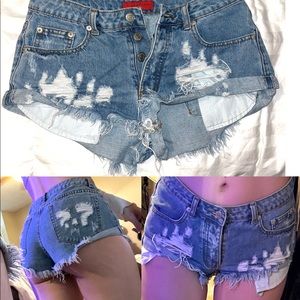 Signature 8 *SMALL* distressed Denim Shorts